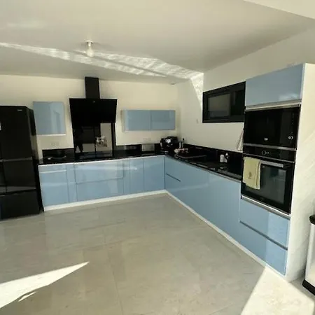 Vila Maison 70 Avec 8 Lechaffardcom