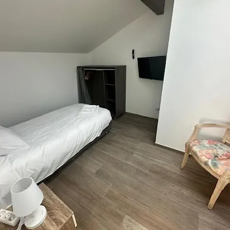 Vila Maison 70 Avec 8 Lechaffardcom