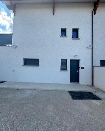 Maison 70 Avec 8 Lechaffardcom فيلة Satolas-et-Bonce