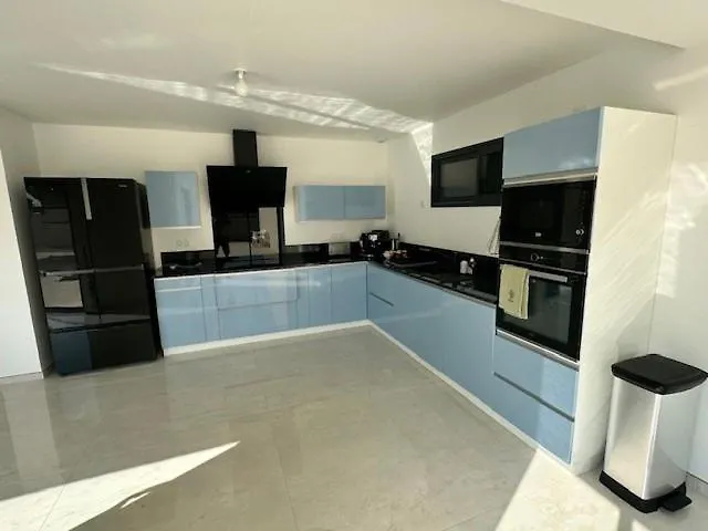 Vila Maison 70 Avec 8 Lechaffardcom
