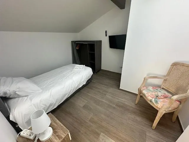 Vila Maison 70 Avec 8 Lechaffardcom